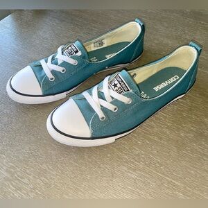 Converse Slip-On Low Top Sneakers Teal with White Toe